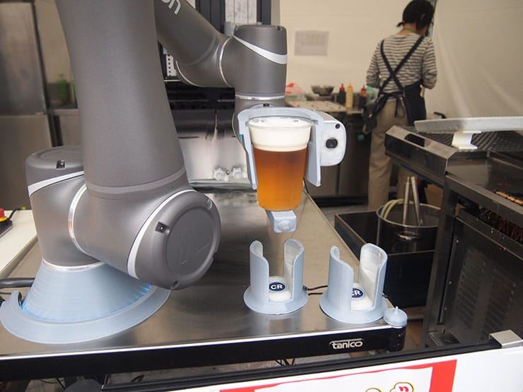 飲食・サービスでのロボット活用